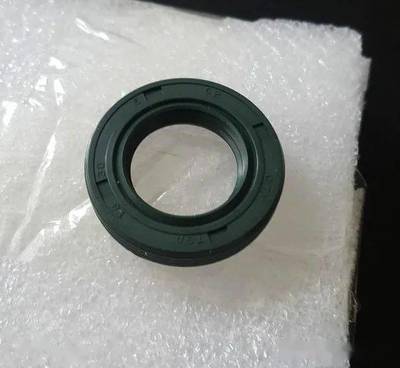 更換超級(jí)維特拉轉(zhuǎn)向機(jī)油封解決漏油問(wèn)題及進(jìn)口油封的簡(jiǎn)單分析